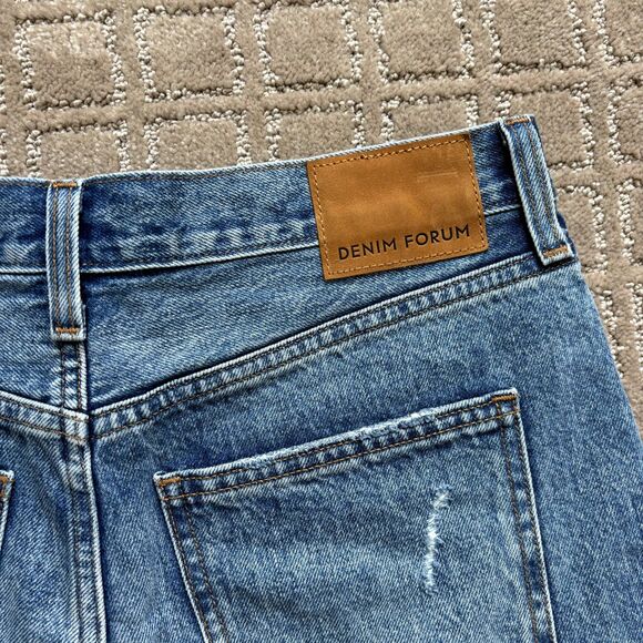 Aritzia Denim Forum Ex Boyfriend Shorts Women's 26 Button Fly Distressed Cut Off - Picture 8 of 11